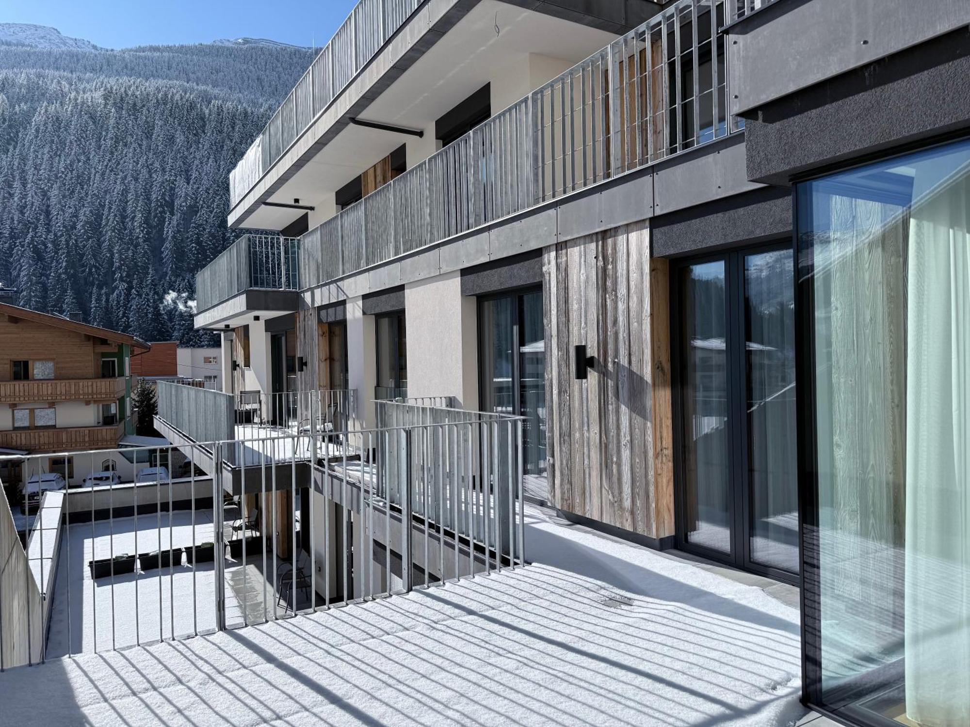 Elsa Spa Apartments Tux Exterior photo